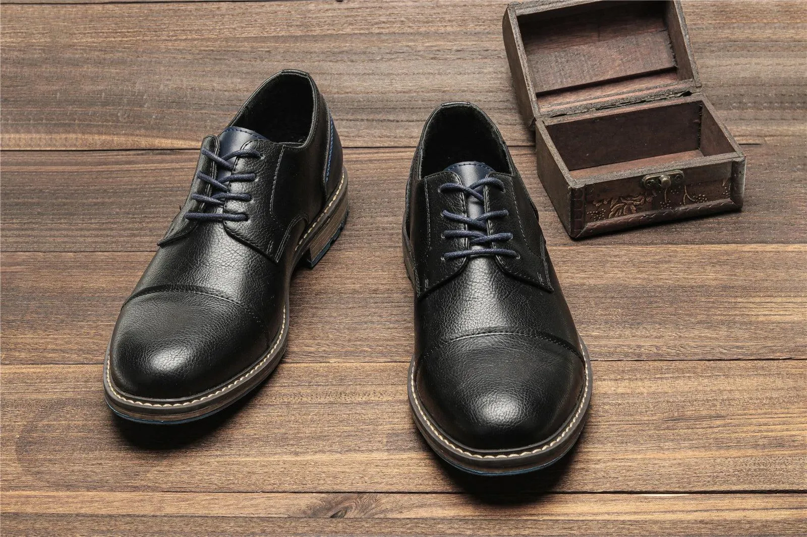 RV442 Men's Casual Shoes: Comfortable, Multifunctional Fashion in Leather