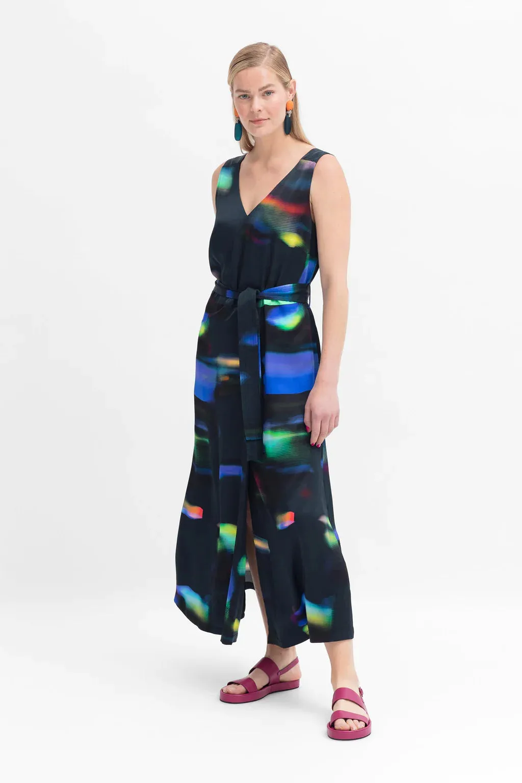 Elk The Label - Troja V-neck Dress - Kreera Print