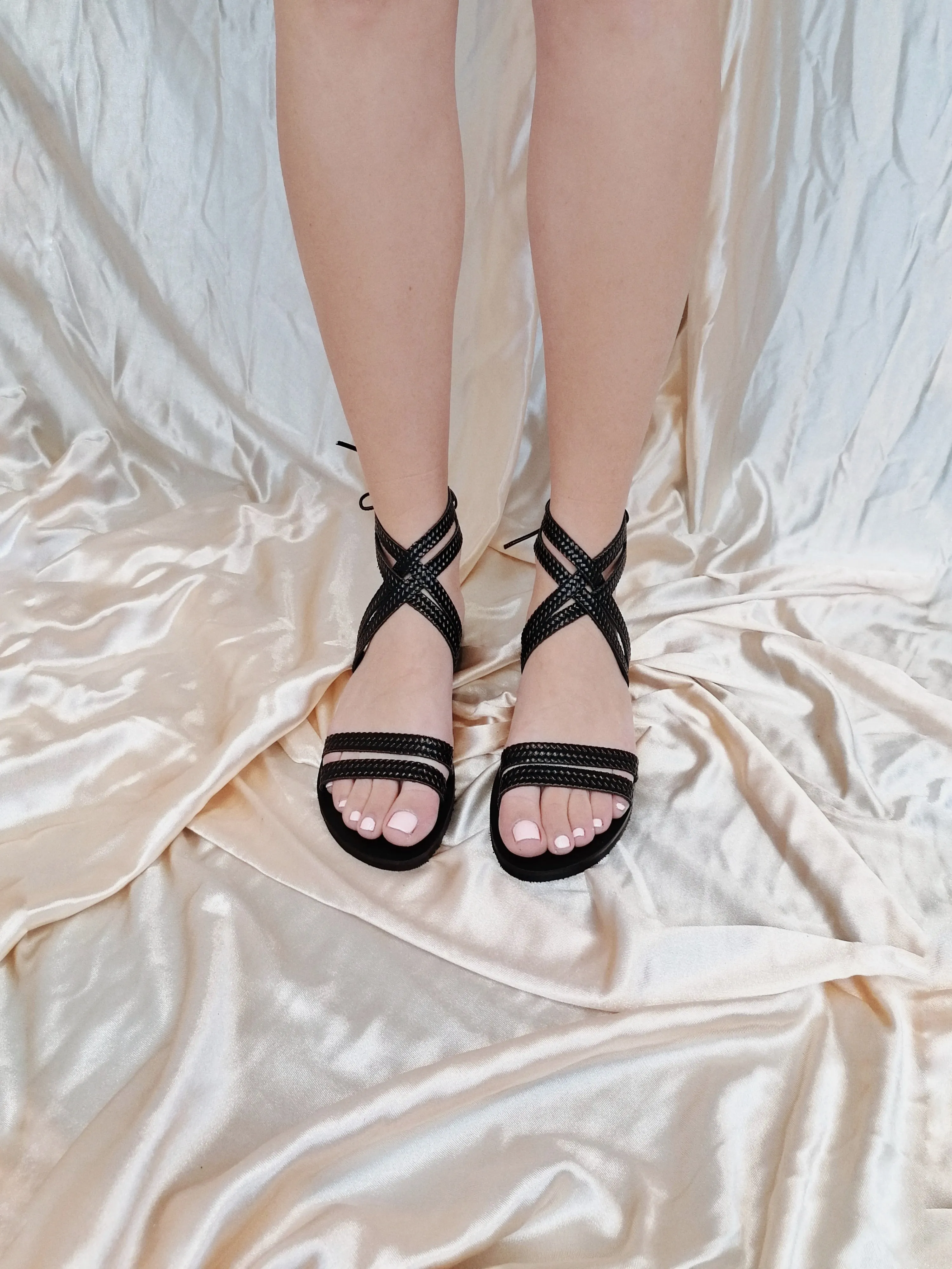 EFTERPI BLACK FLAT LEATHER SANDALS