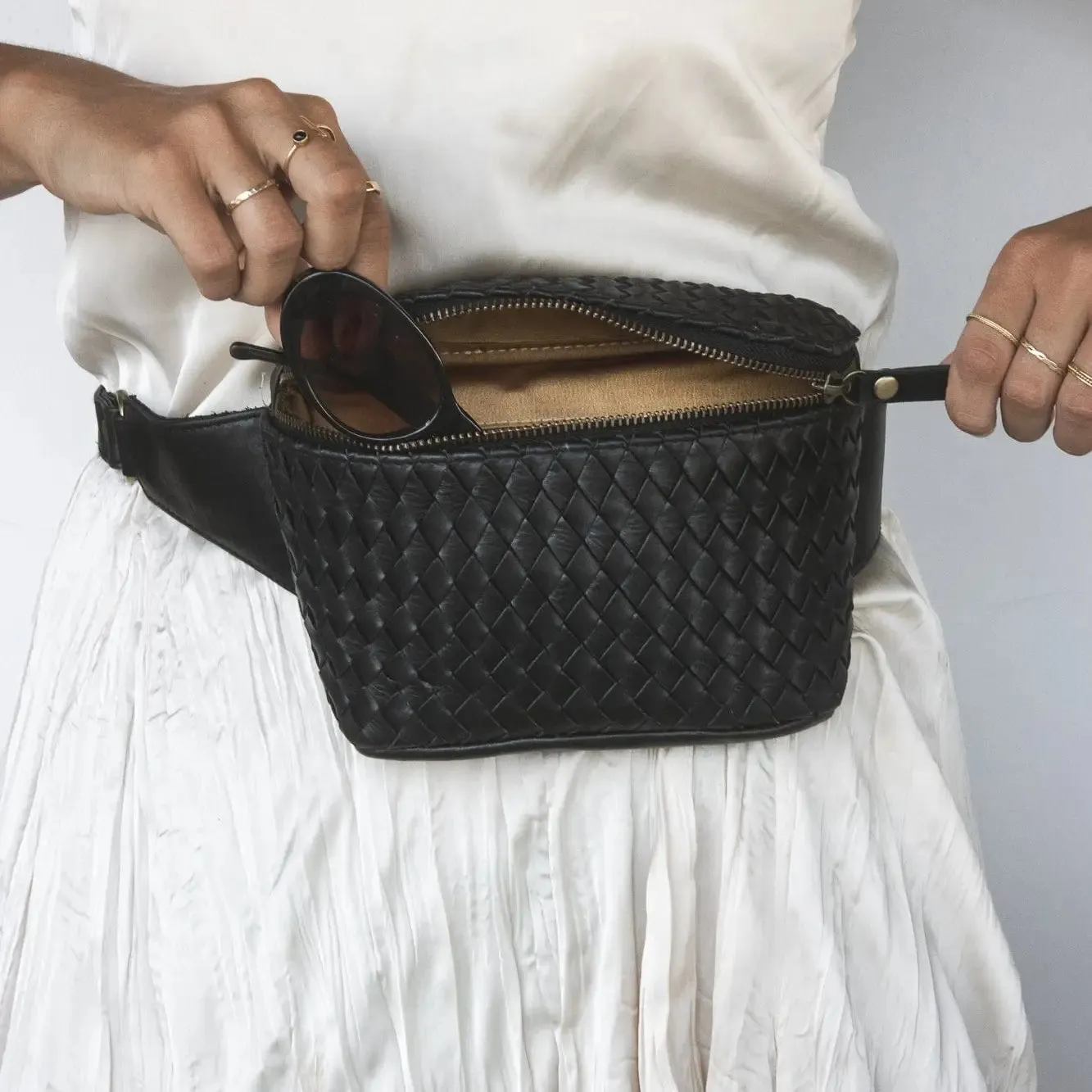 Remy Woven Bag - Black