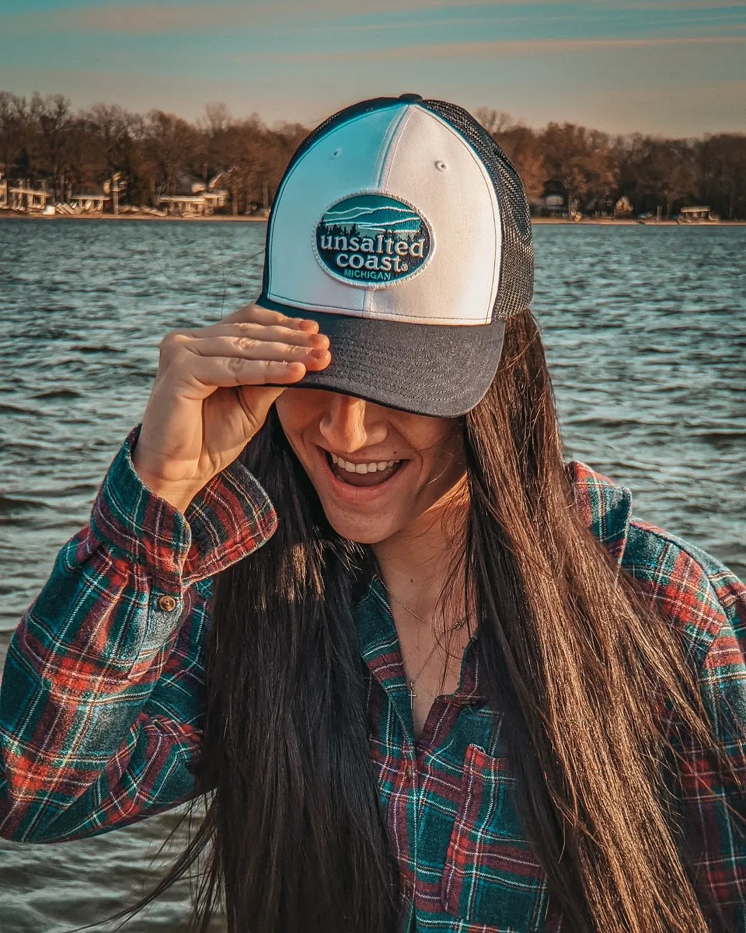 OVAL TRUCKER HAT